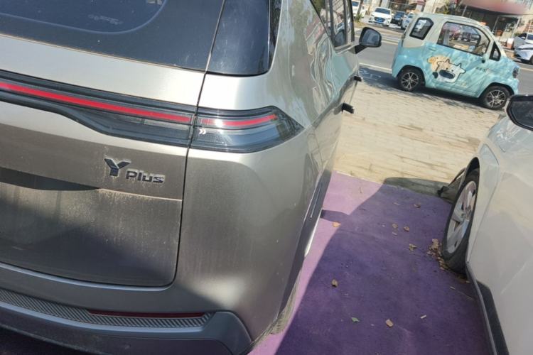Used AION Y 2024 Younger Exterior 3