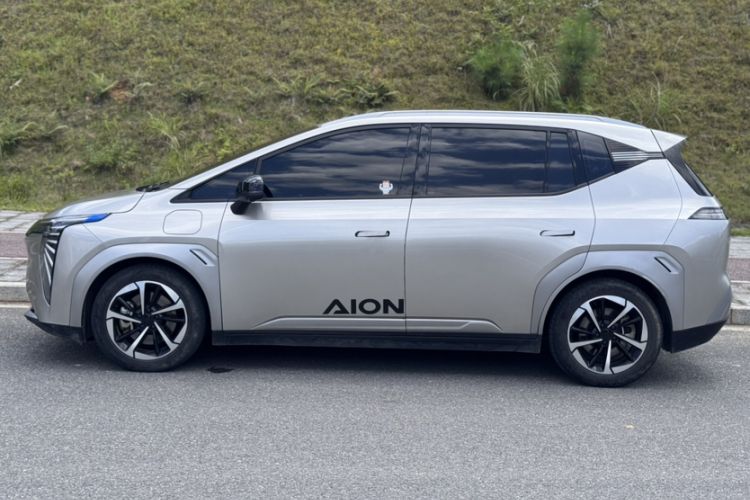 Used AION Y 2024 Plus 610 Intelligent Driving Version Exterior 4