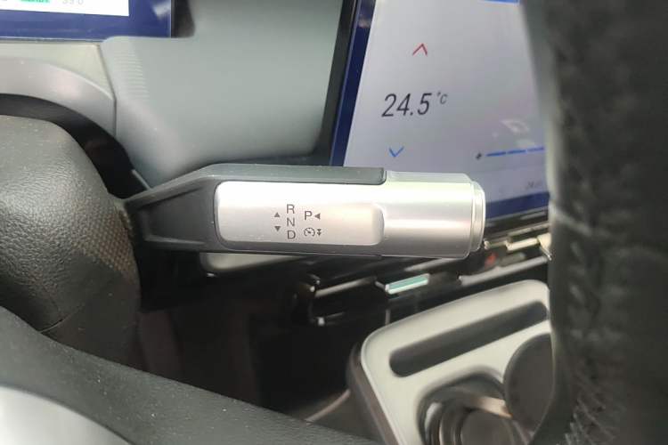 Used AION Y 2024 Plus 610 Intelligent Driving Version Gear Lever