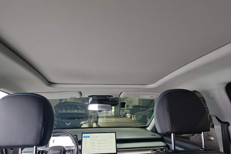 Used AION Y 2024 Plus 610 Intelligent Driving Version Headliner