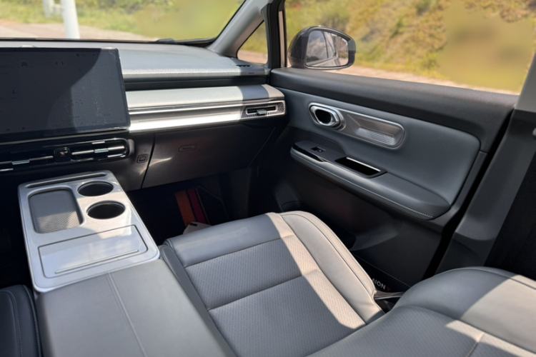 Used AION Y 2024 Plus 610 Intelligent Driving Version Interior 6