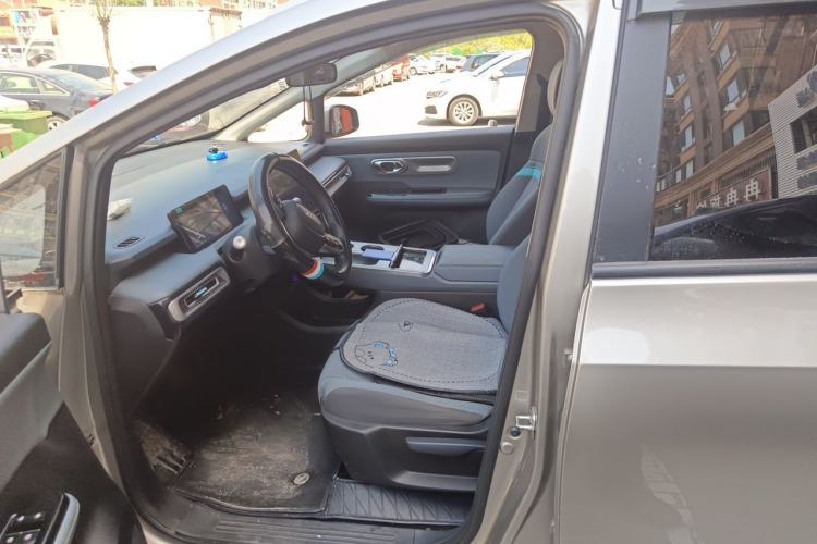 Used AION Y 2024 Younger Left Front Seat