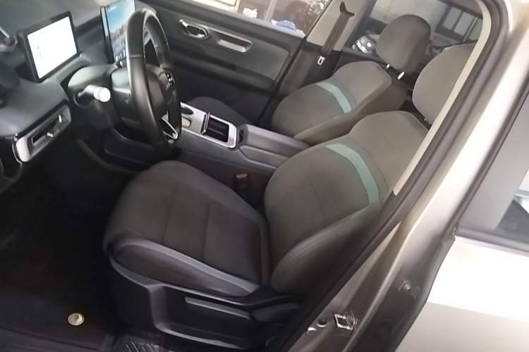 Used AION Y 2024 Younger Left Front Seat