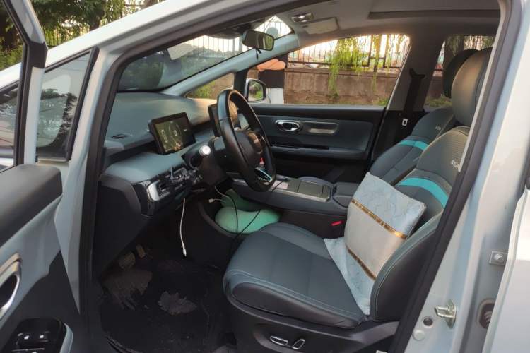 Used AION Y 2024 Younger Star Edition Left Front Seat