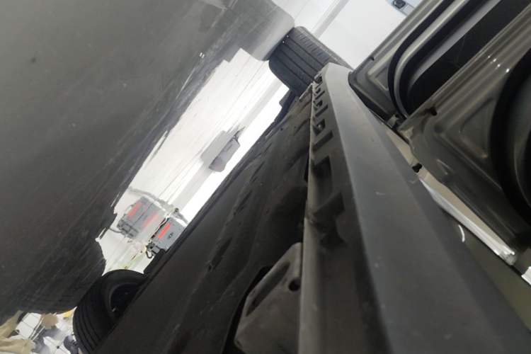 Used AION Y 2024 Younger Left Side Sill