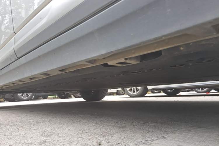 Used AION Y 2024 Younger Left Side Sill