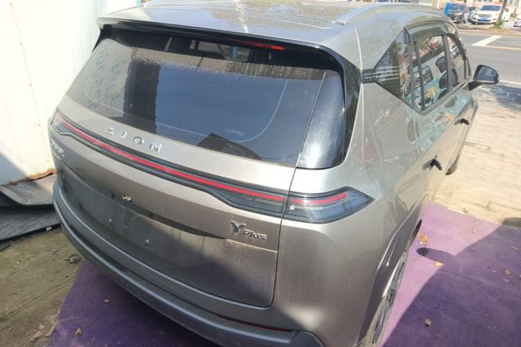 Used AION Y 2024 Younger Rear Right 45 Deg