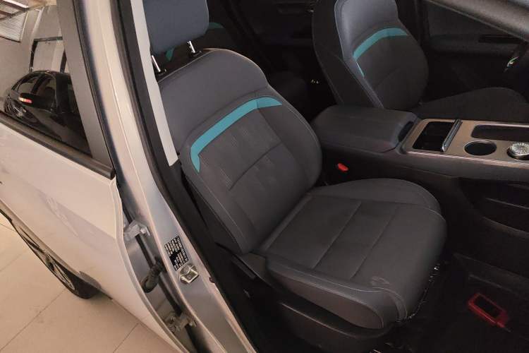 Used AION Y 2024 Younger Right Front Seat