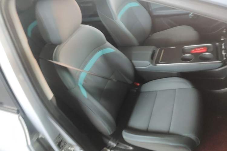 Used AION Y 2024 Younger Right Front Seat