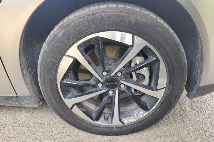 Used AION Y 2024 Younger Star Edition Right Front Wheel Hub