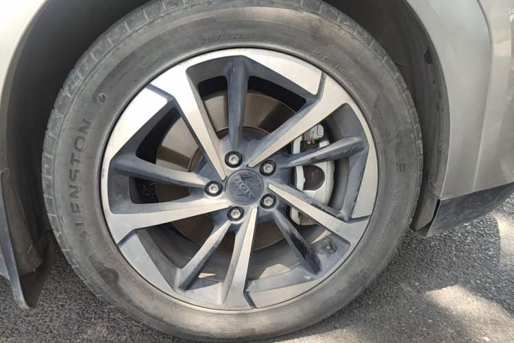 Used AION Y 2024 Plus 610 Intelligent Driving Version Right Front Wheel Hub