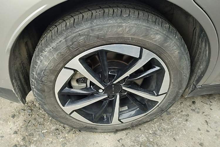 Used AION Y 2024 Plus 610 Intelligent Driving Version Right Rear Wheel Hub