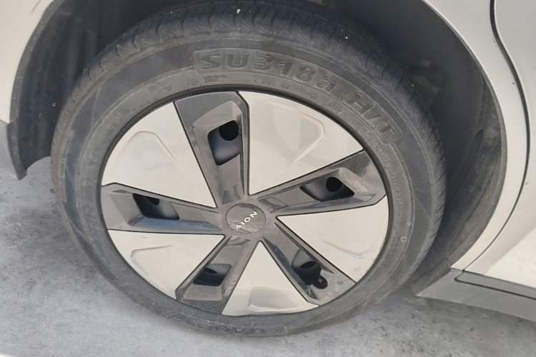 Used AION Y 2024 Younger Right Rear Wheel Hub