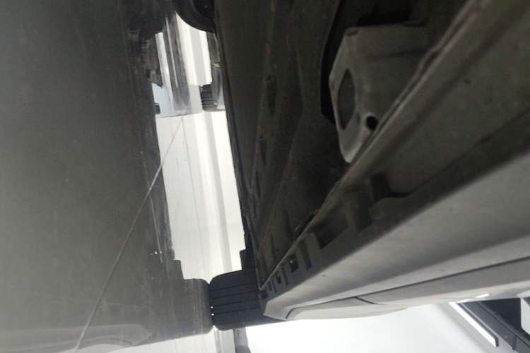Used AION Y 2024 Younger Right Side Sill