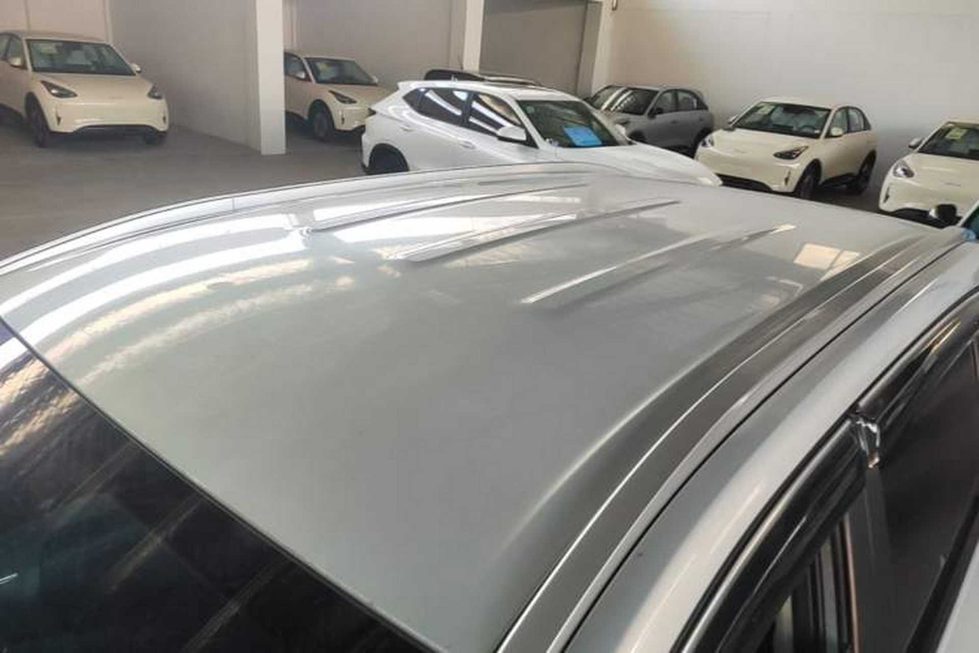 Used AION Y 2024 Younger Roof