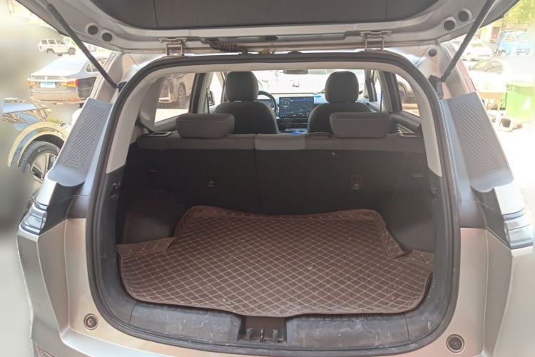 Used AION Y 2024 Younger Trunk