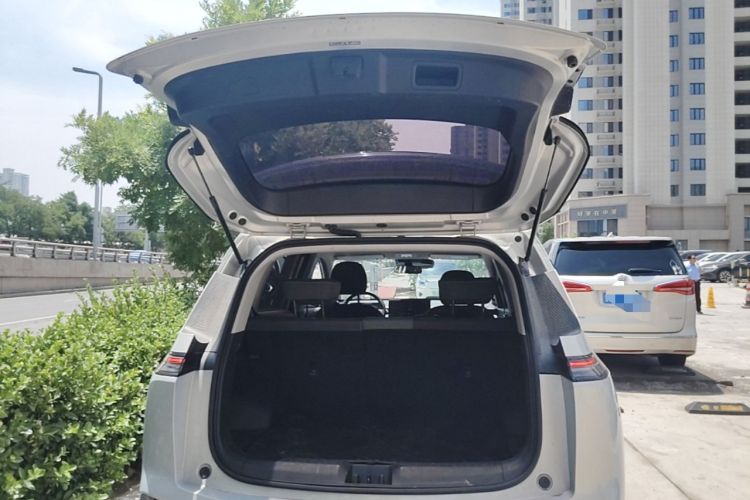 Used AION Y 2024 Younger Trunk