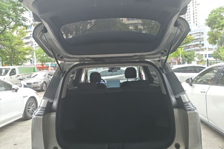 Used AION Y 2024 Younger Trunk