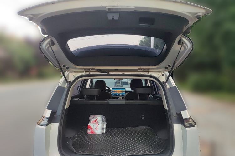 Used AION Y 2024 Younger Star Edition Trunk