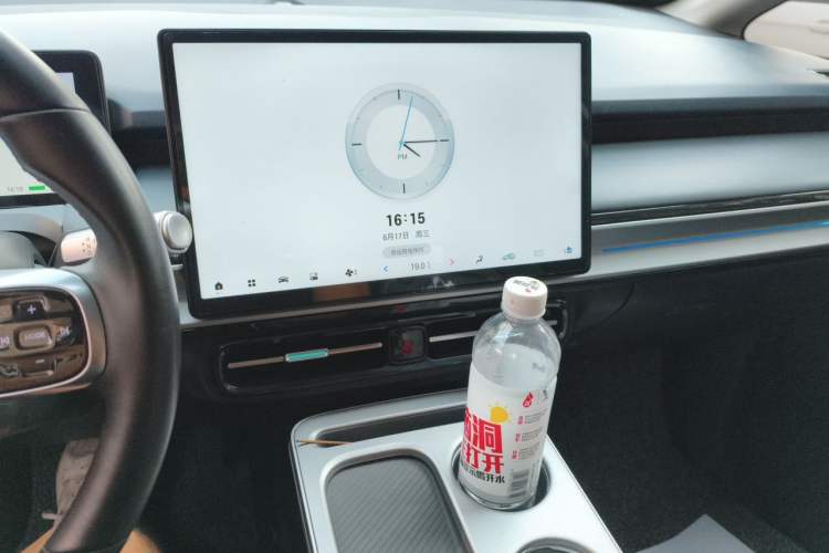 Used AION Y 2024 Plus 610 Intelligent Driving Version Audio And AC Panel
