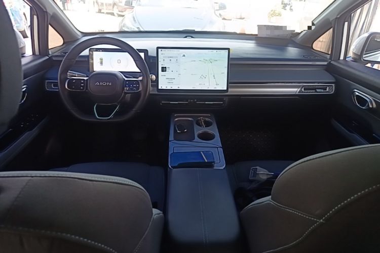 Used AION Y 2024 Younger Center Console