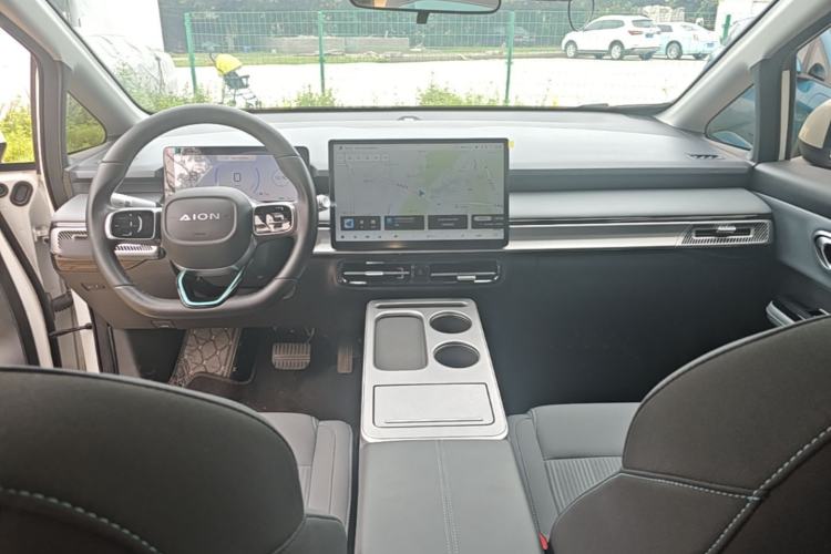 Used AION Y 2024 Younger Center Console