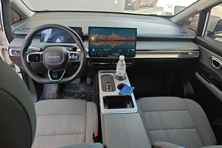 Used AION Y 2024 Younger Center Console