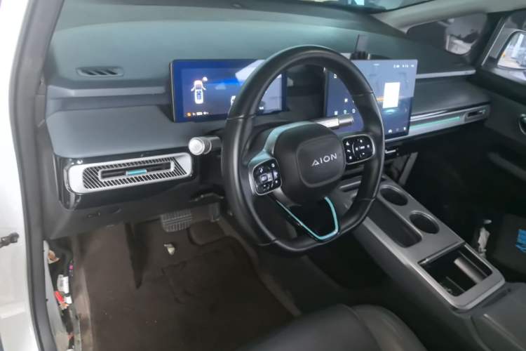 Used AION Y 2024 Plus 510 Intelligent Driving Version Center Console