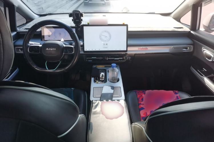 Used AION Y 2024 Younger Center Console