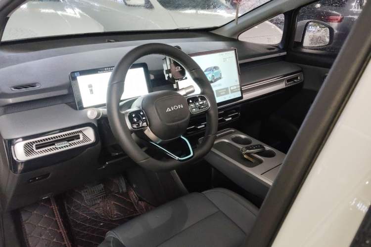 Used AION Y 2024 Plus 610 Intelligent Driving Version Center Console