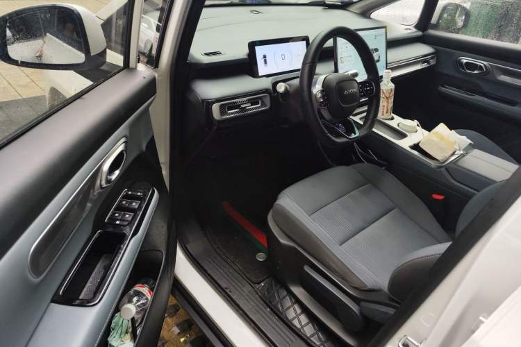 Used AION Y 2024 Younger Driver Seat