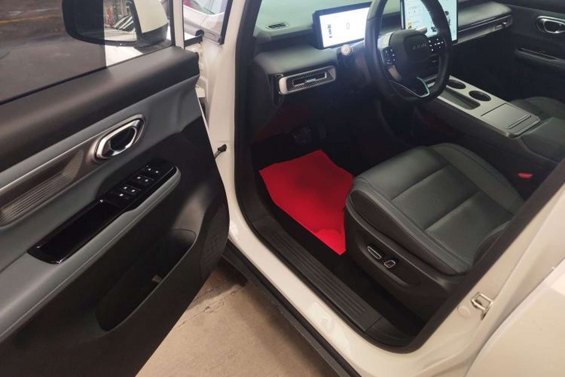 Used AION Y 2024 Younger Star Edition Driver Seat