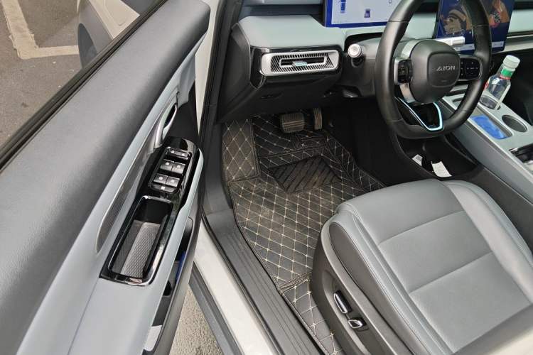 Used AION Y 2024 Plus 510 Intelligent Driving Version Driver Seat