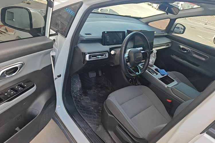 Used AION Y 2024 Younger Driver Seat