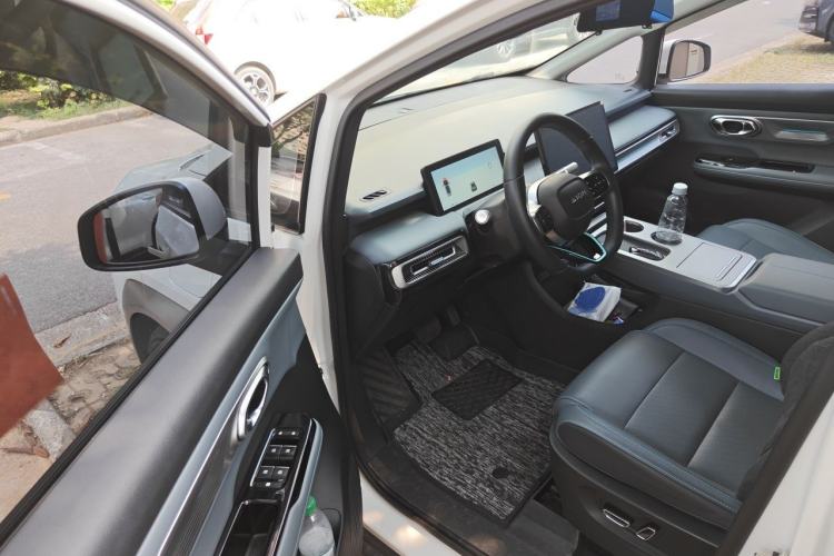 Used AION Y 2024 Plus 510 Intelligent Driving Version Driver Seat