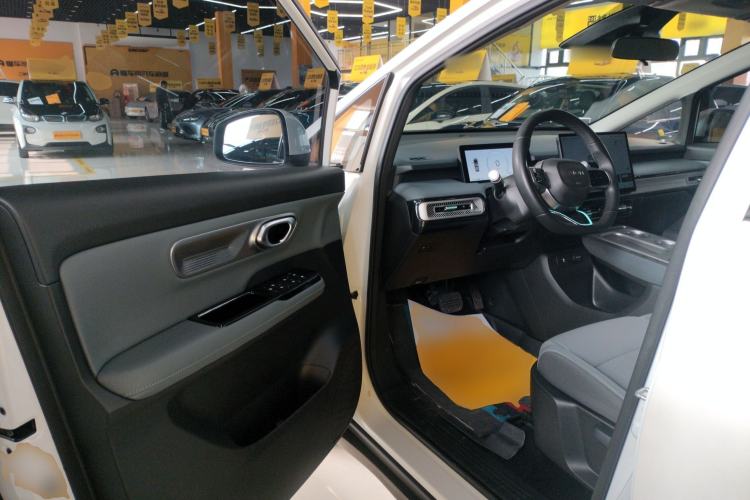 Used AION Y 2024 Younger Driver Seat