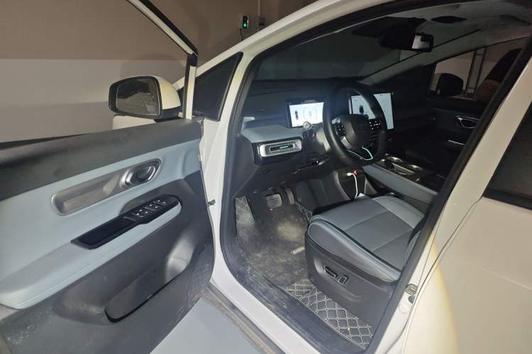 Used AION Y 2024 Plus 510 Intelligent Driving Version Driver Seat