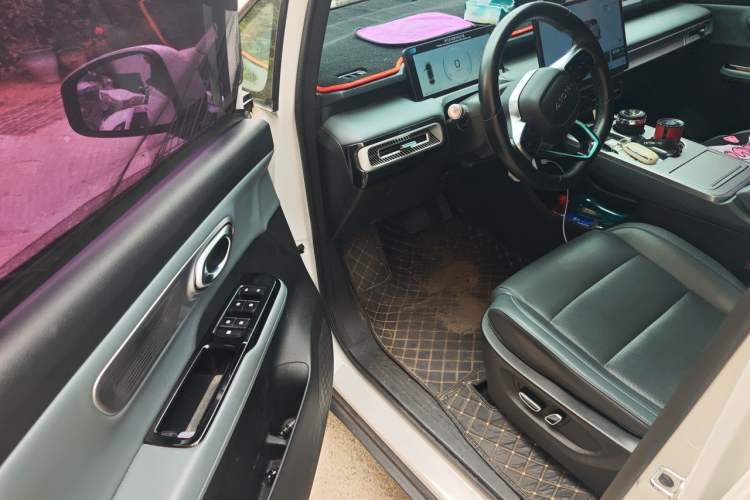 Used AION Y 2024 Plus 510 Intelligent Driving Version Driver Seat