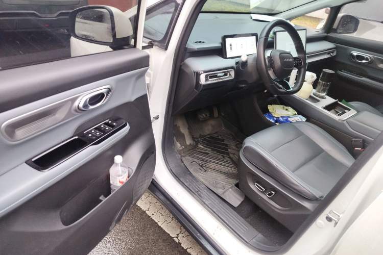 Used AION Y 2024 Younger Star Edition Driver Seat