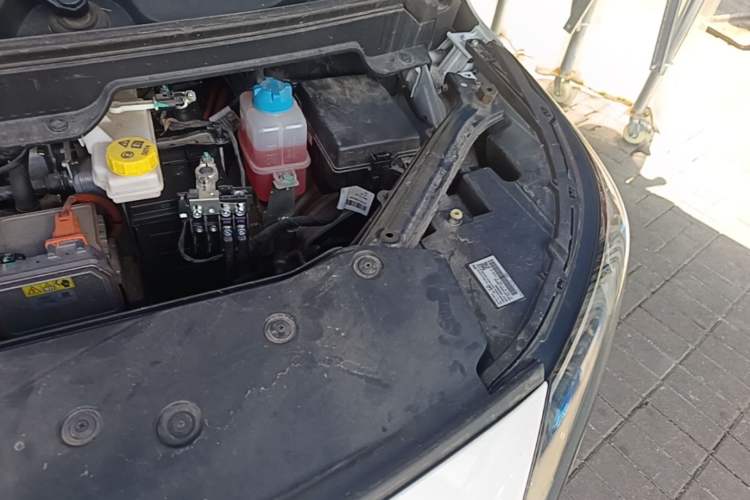 Used AION Y 2024 Younger Engine Bay Left
