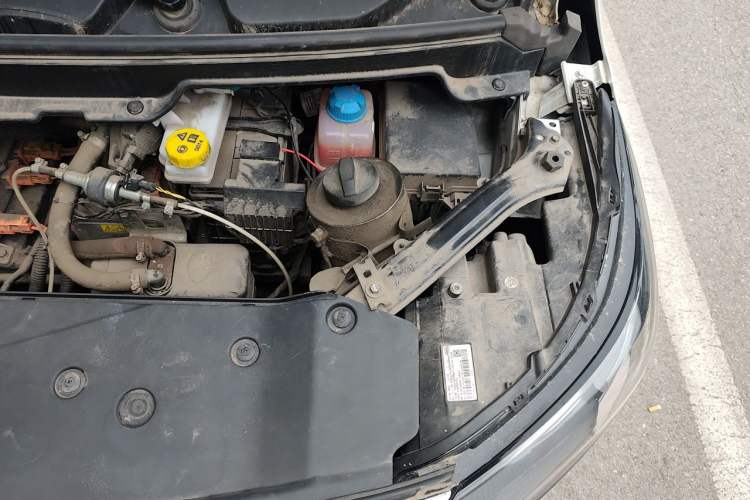 Used AION Y 2024 Younger Engine Bay Left