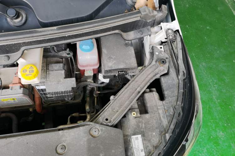 Used AION Y 2024 Plus 610 Intelligent Driving Version Engine Bay Left