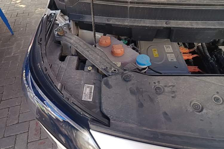 Used AION Y 2024 Younger Engine Bay Right