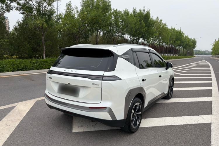 Used AION Y 2024 Younger Star Edition Exterior 4