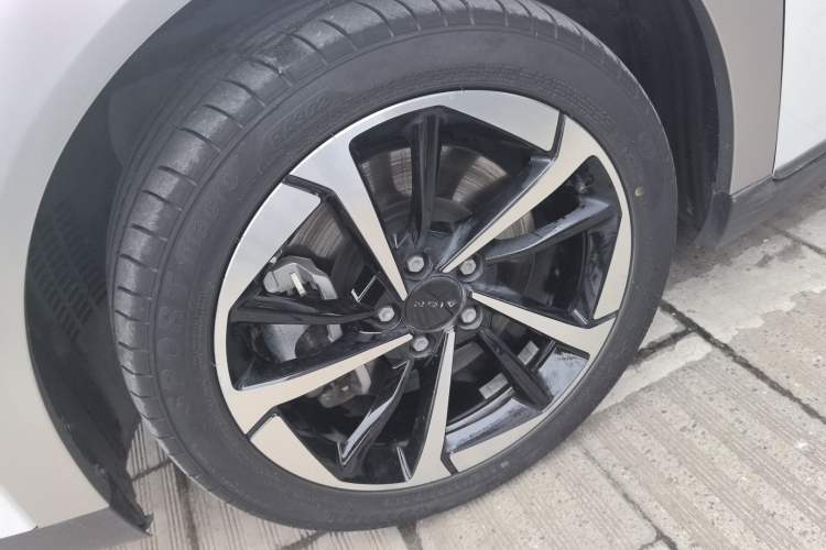 Used AION Y 2024 Plus 510 Intelligent Driving Version Exterior 4