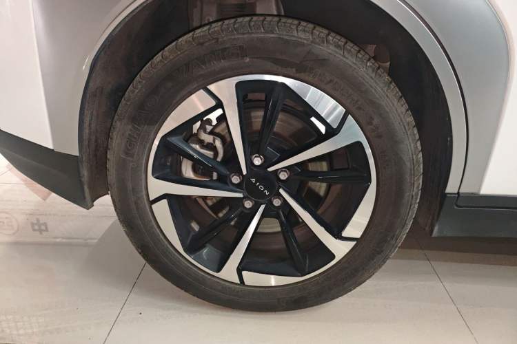 Used AION Y 2024 Plus 510 Intelligent Driving Version Exterior 5
