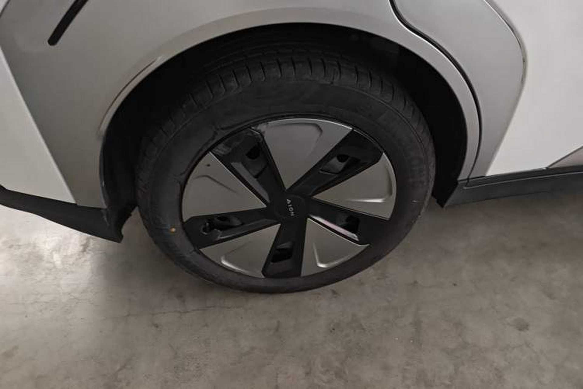 Used AION Y 2024 Younger Exterior 8