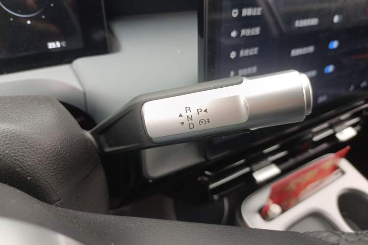 Used AION Y 2024 Plus 510 Intelligent Driving Version Gear Lever