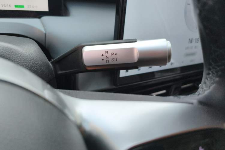Used AION Y 2024 Plus 610 Intelligent Driving Version Gear Lever