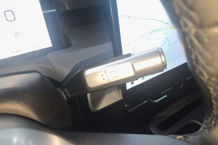 Used AION Y 2024 Younger Star Edition Gear Lever